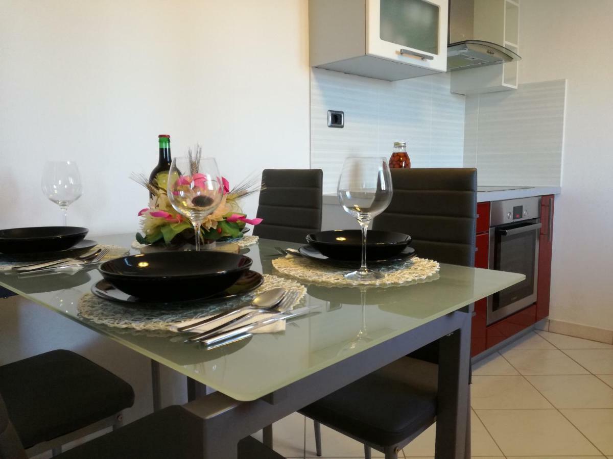 Costa Lunga Apartment โคเปร์ ภายนอก รูปภาพ